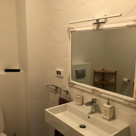 Chronos - Modern And Stylish *